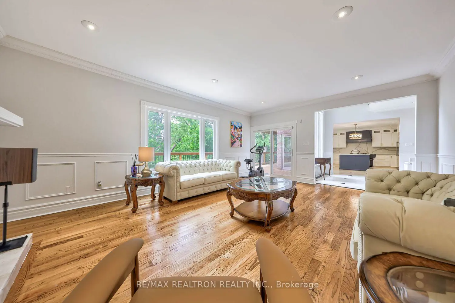 92 Proctor Avenue photo 4