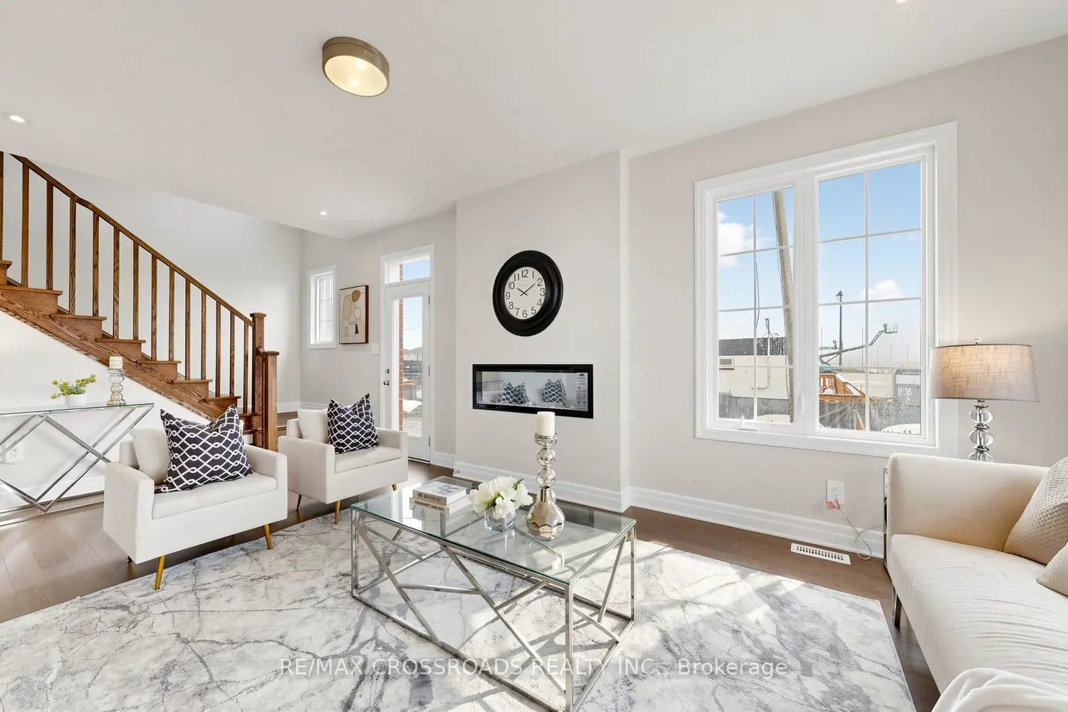 347 Berczy Green Drive photo 2