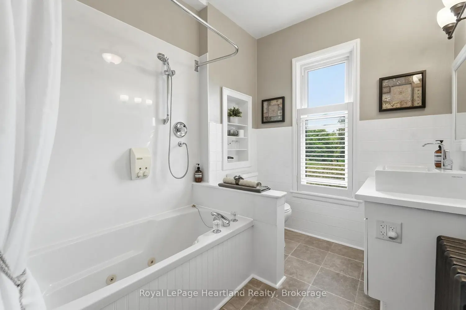 72 Colborne Street photo 5