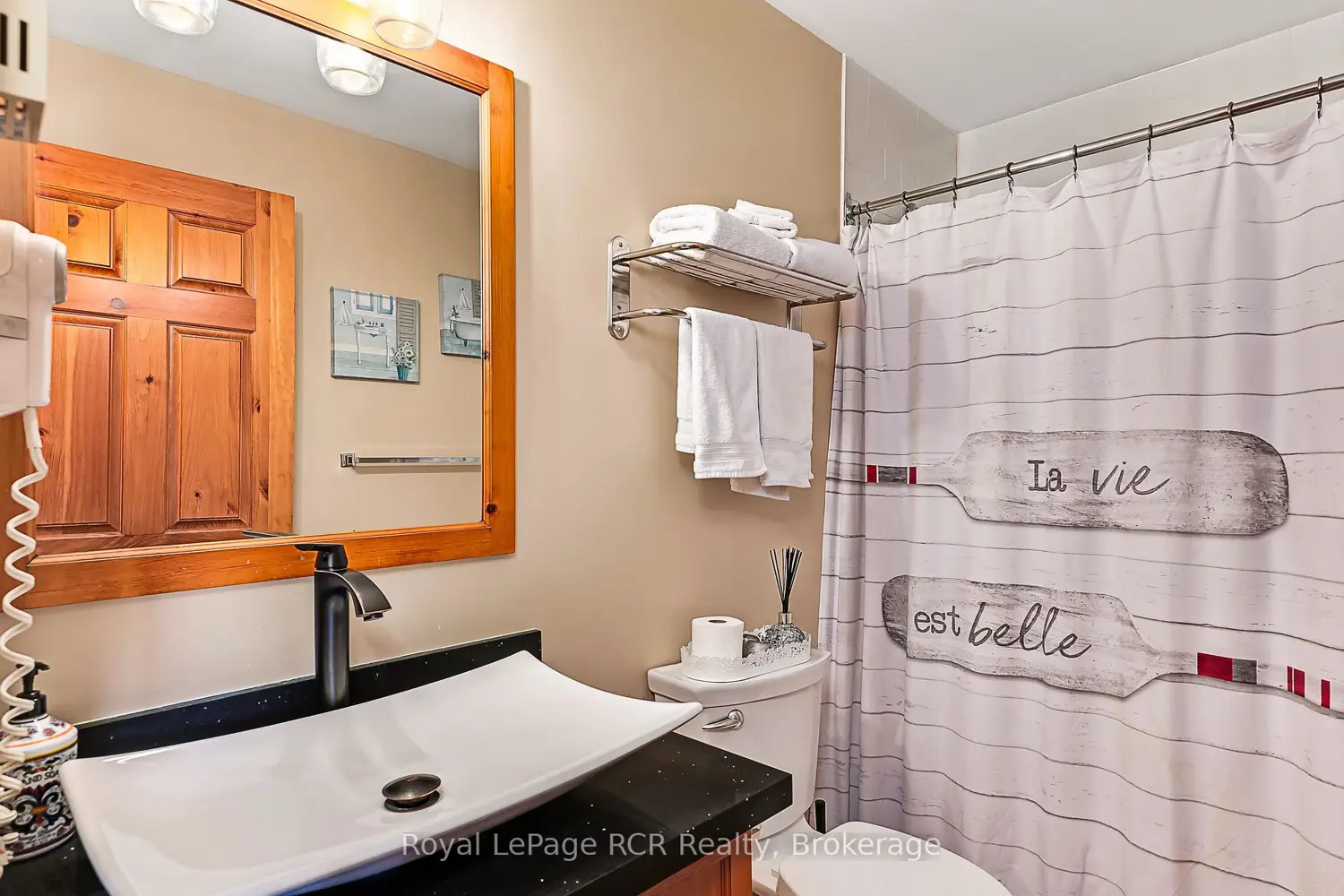 184 Snowbridge Way 211 photo 2