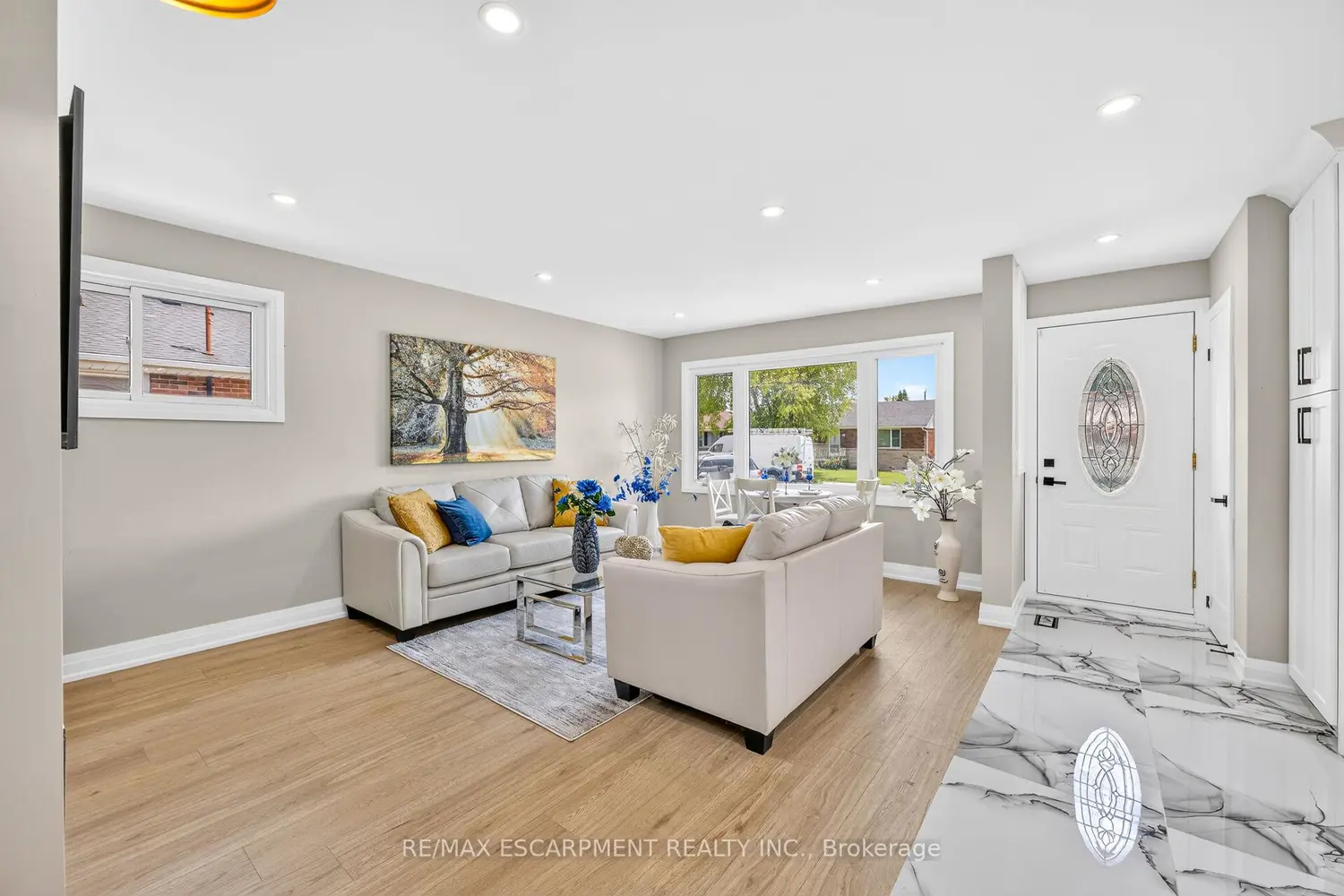 150 Howard Avenue photo 3
