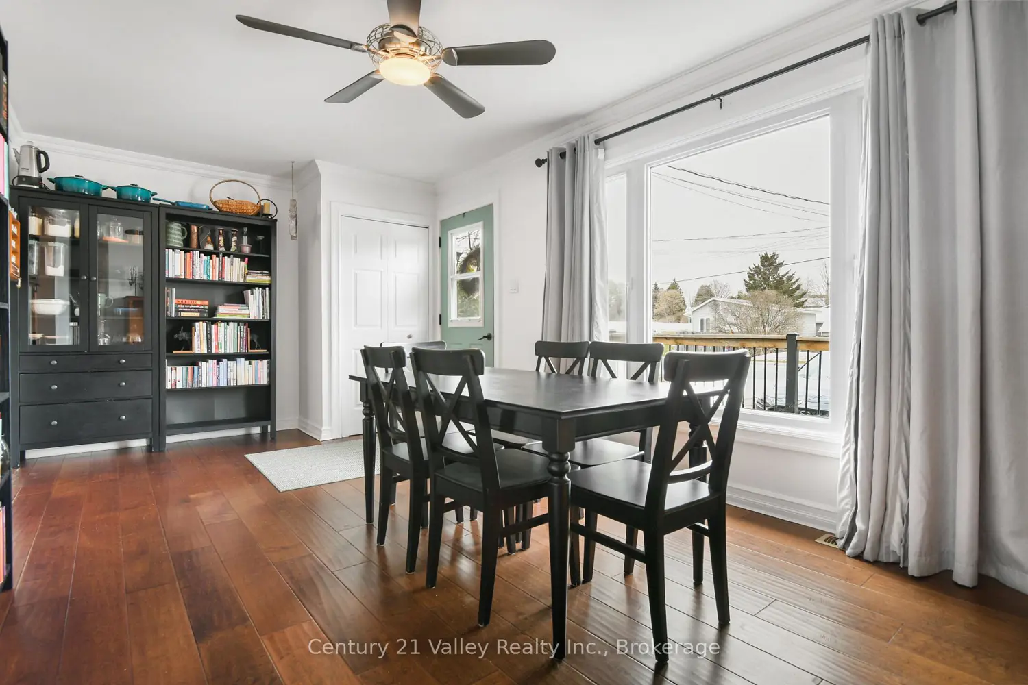 785 Eighth Street photo 2