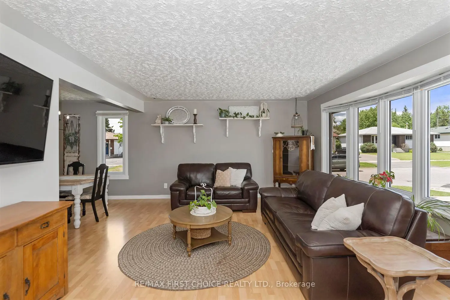 103 Welland Street photo 5