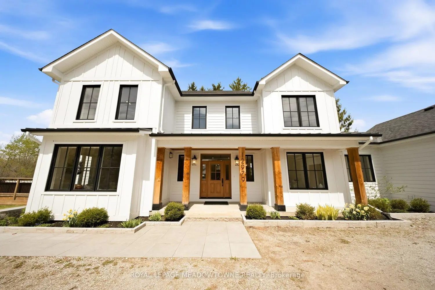 12979 27 Side Road photo 3