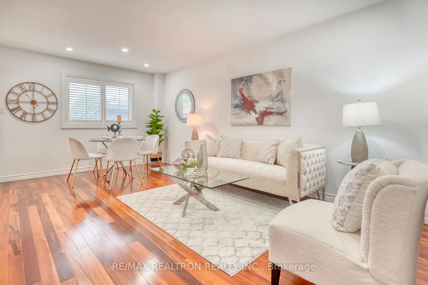 42 Mccullock Crescent photo 3