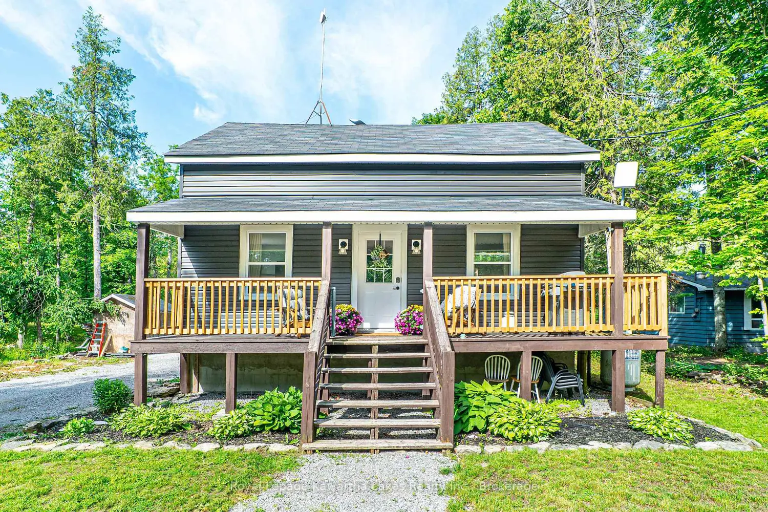 112 Echo Bay Road photo 2