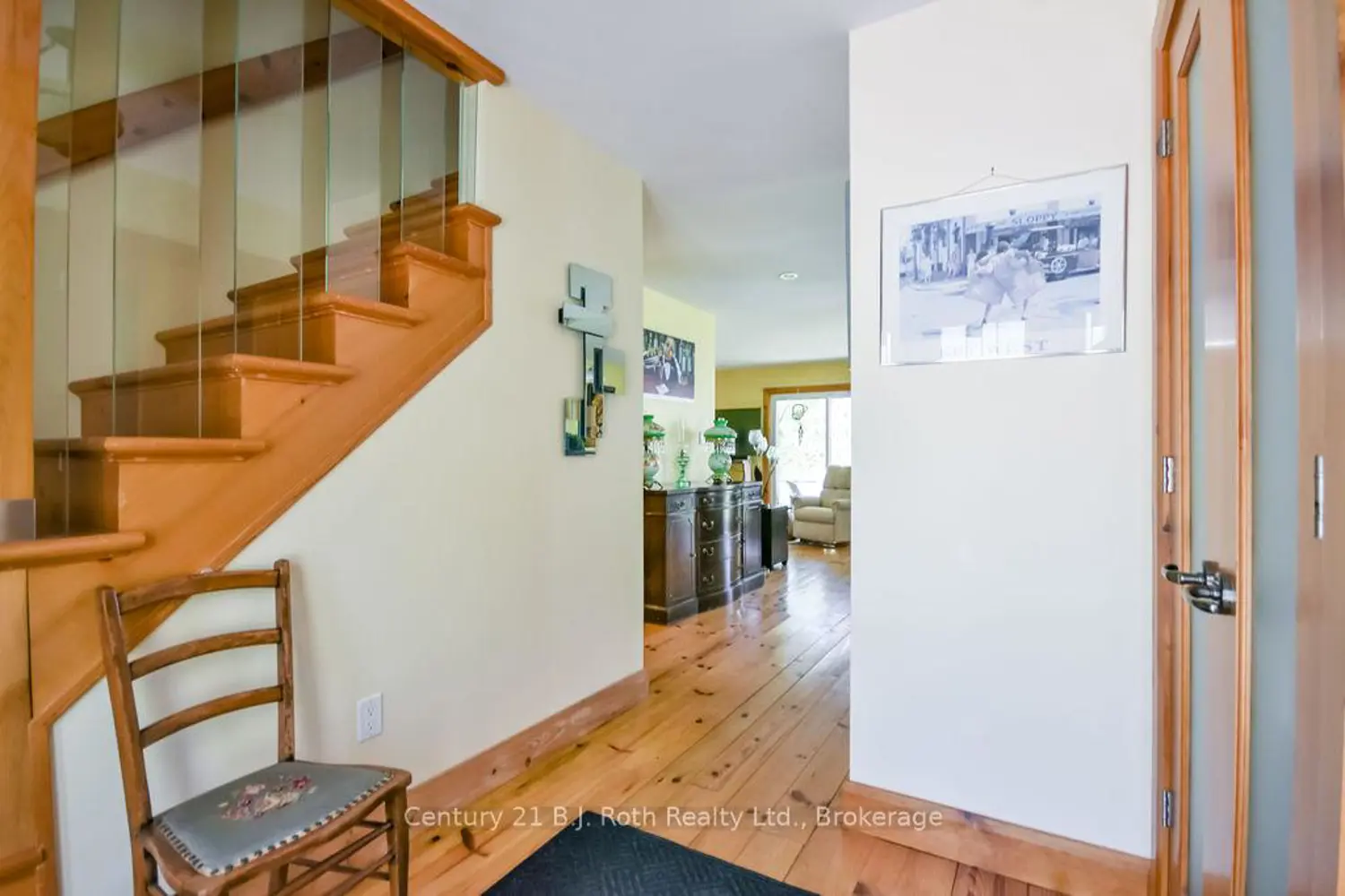 4762 Severn Street photo 2