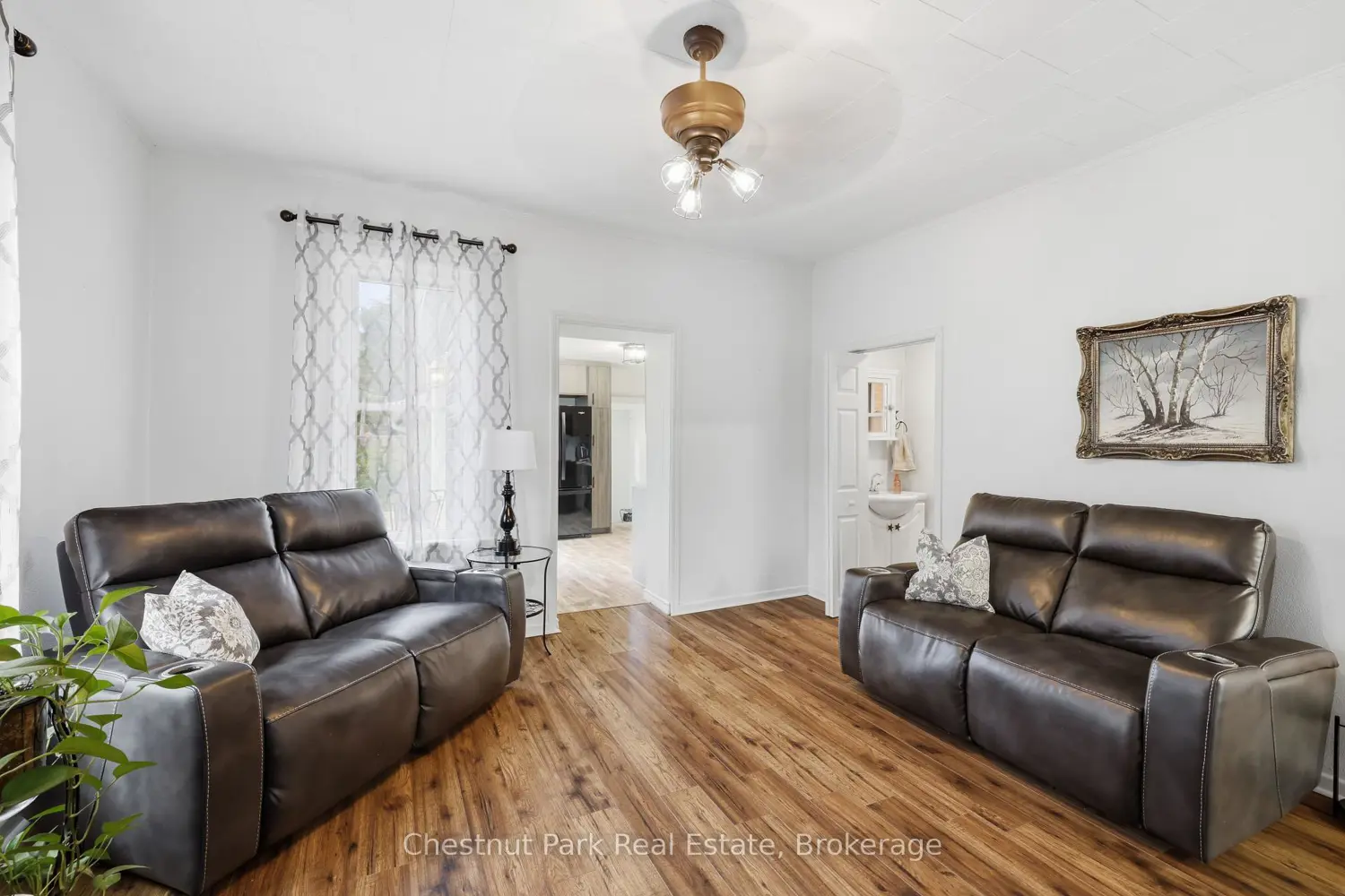 1670 3Rd Avenue photo 4