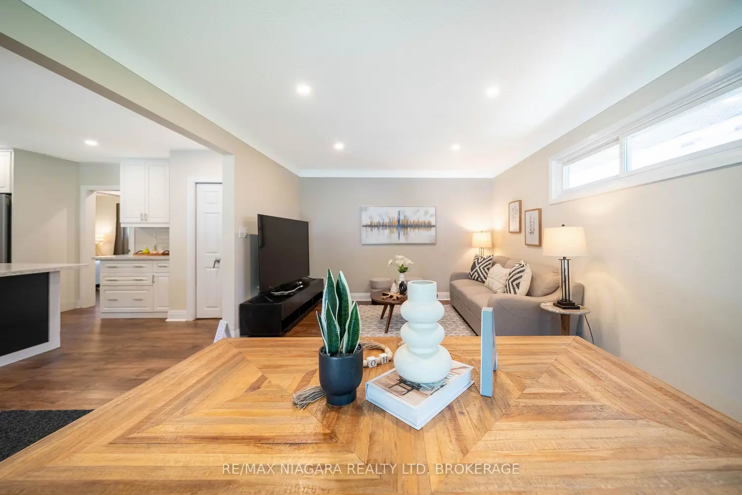 15 Springbank Drive photo 5