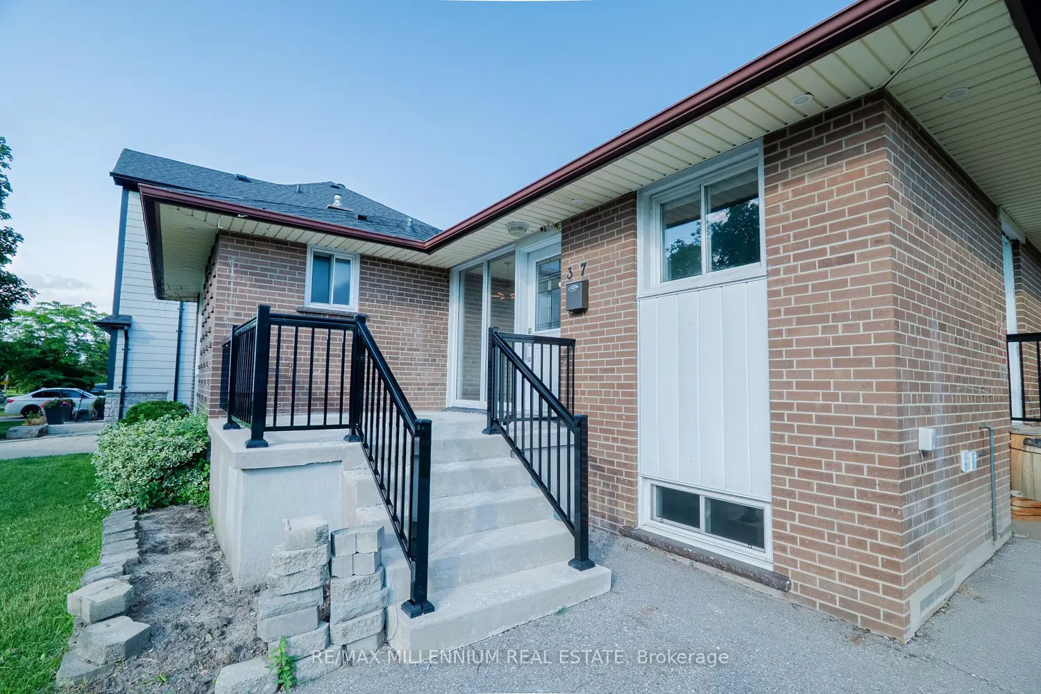 37 Campbell Drive photo 2