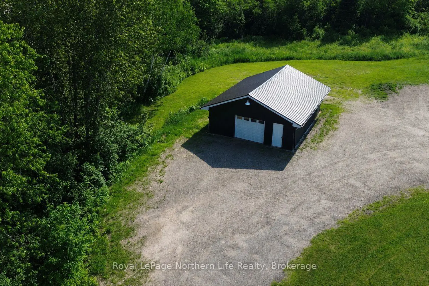 799 Maple Hill Road photo 2