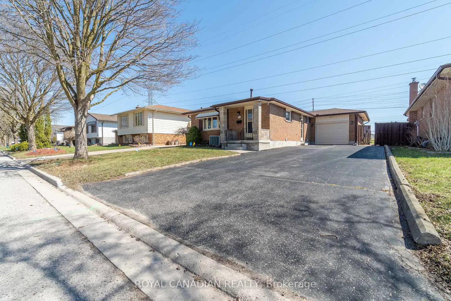 60 Lysanda Avenue photo 2