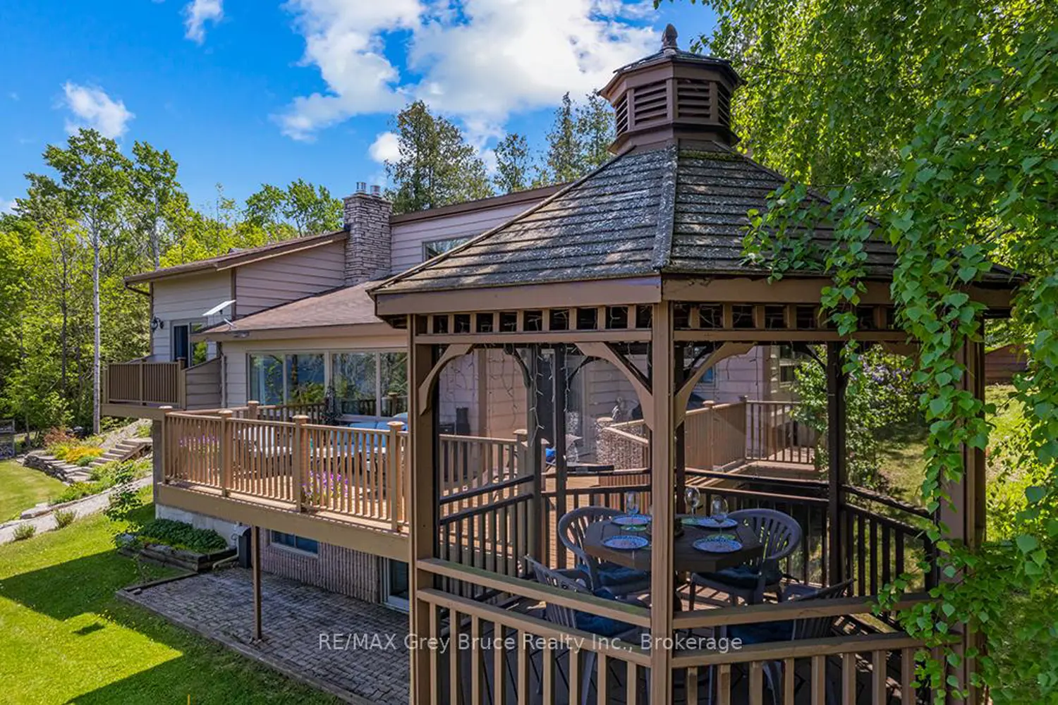 121 Ivy Drive photo 2