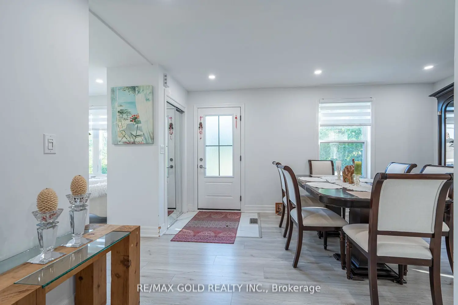 2015 Stanfield Road photo 4