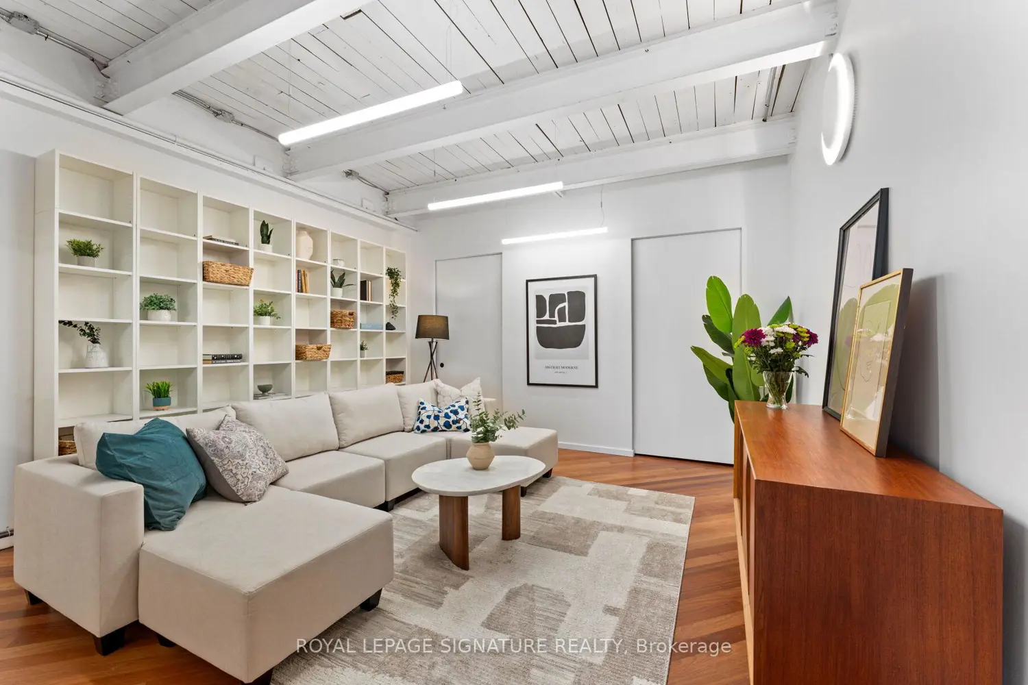 692 St Clarens Avenue 7 photo 2