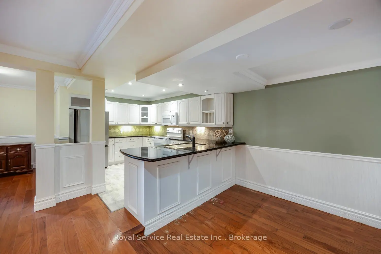 323 George Street 103