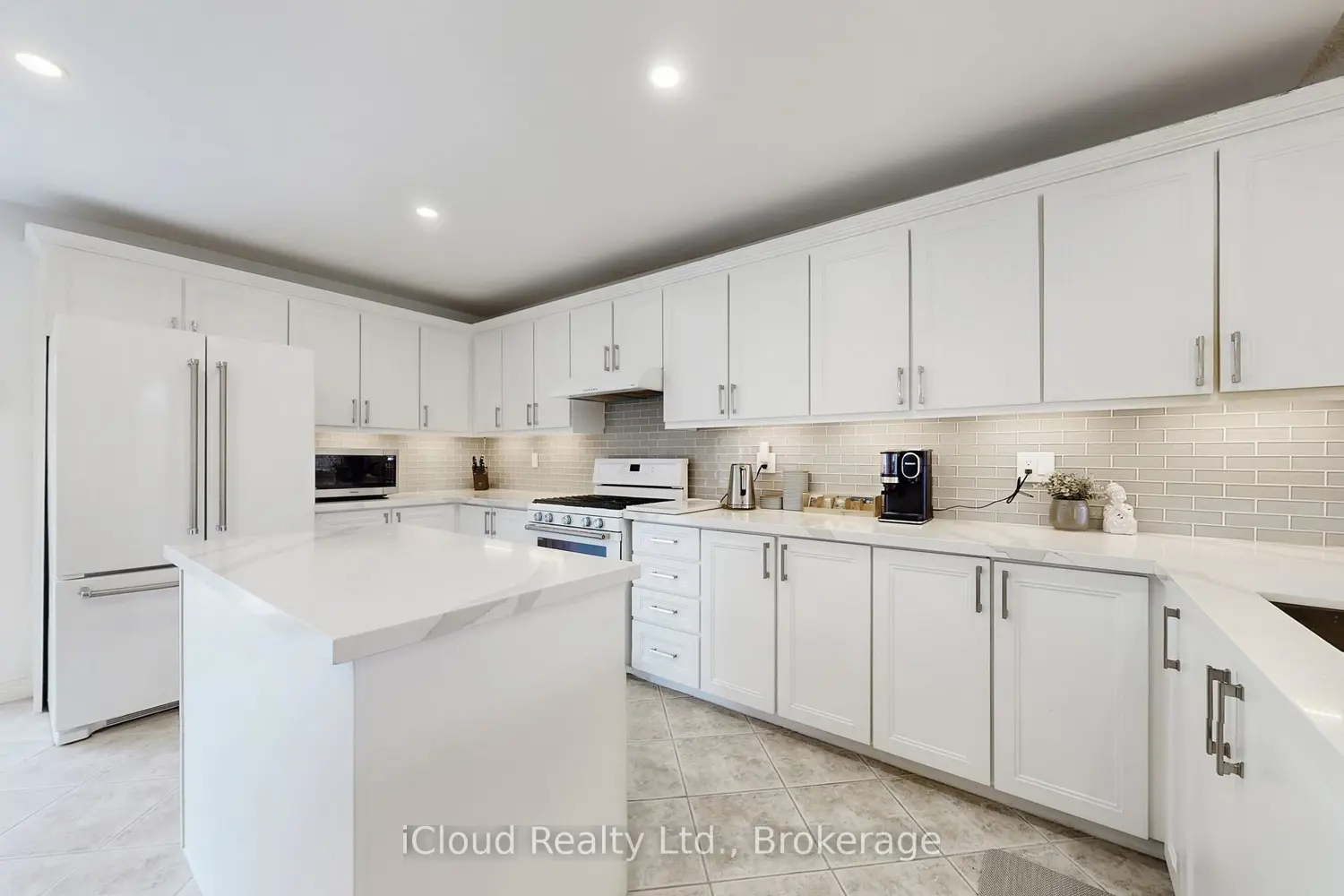 197 Mapleton Avenue photo 4