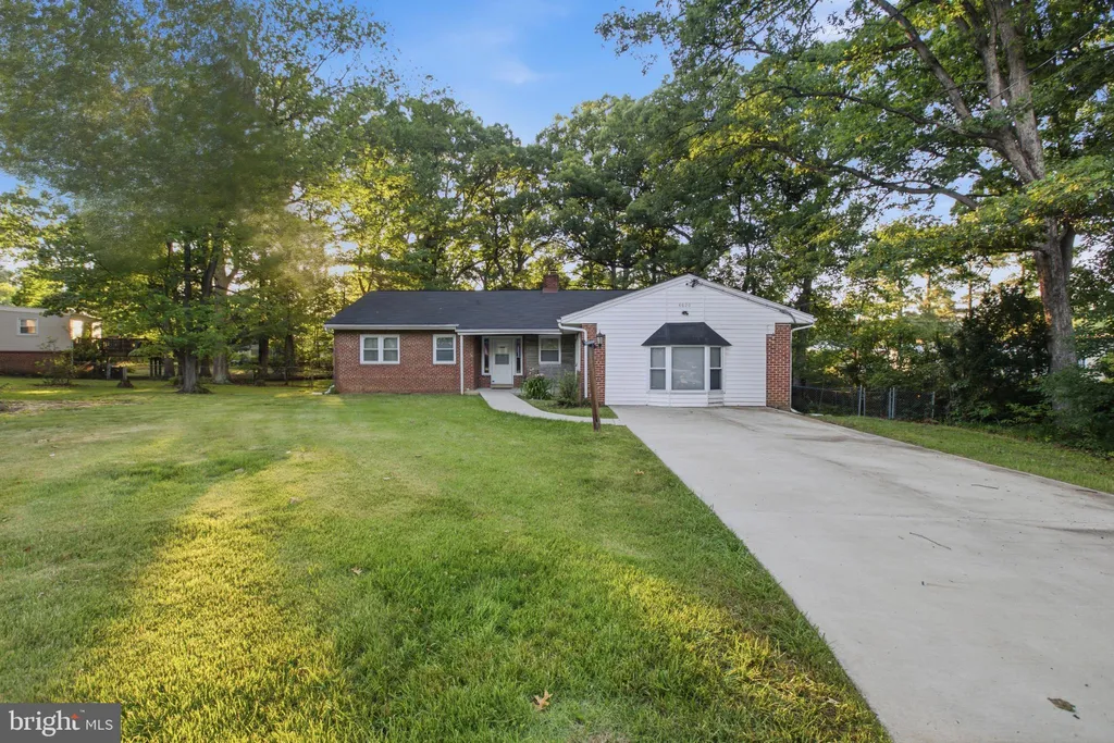 4620 Timber Lane, Lanham, MD 20706 photo 2