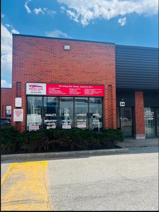 34-2901 Steeles Avenue W, Toronto, ON, M3J 3A5