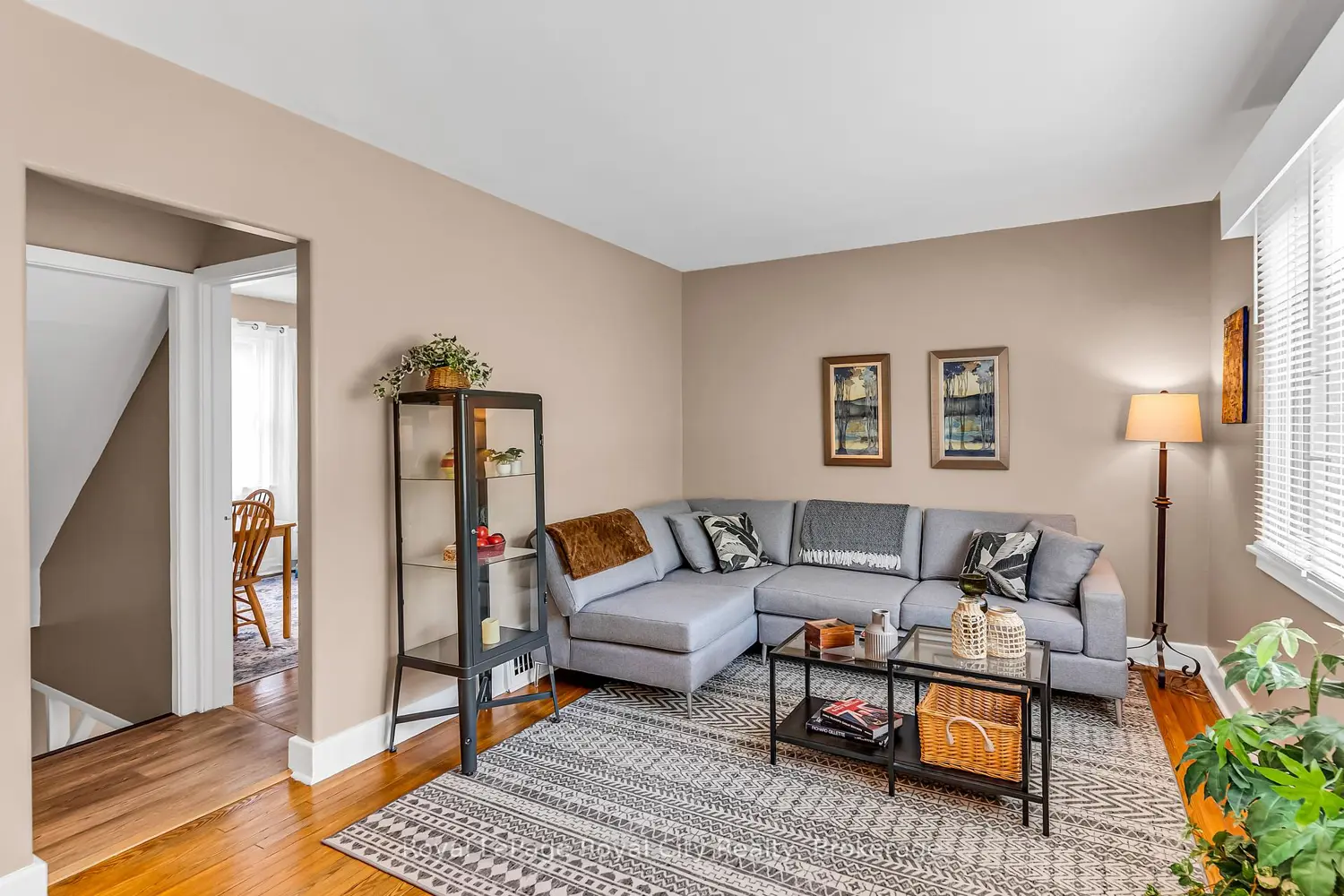 56 Winston Crescent photo 3