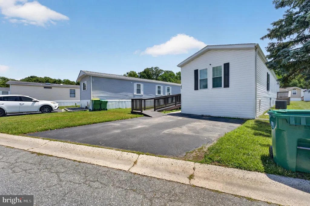 412 Ranee Loop, Bear, DE 19701 photo 3