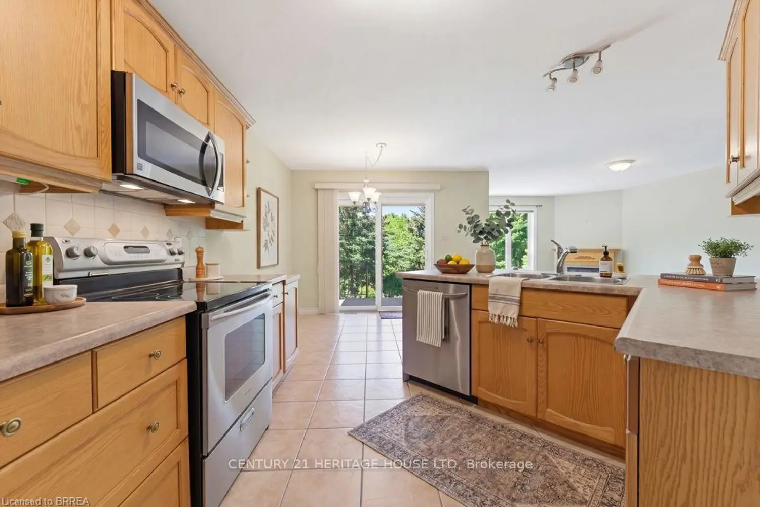30 Cobblestone Drive photo 4