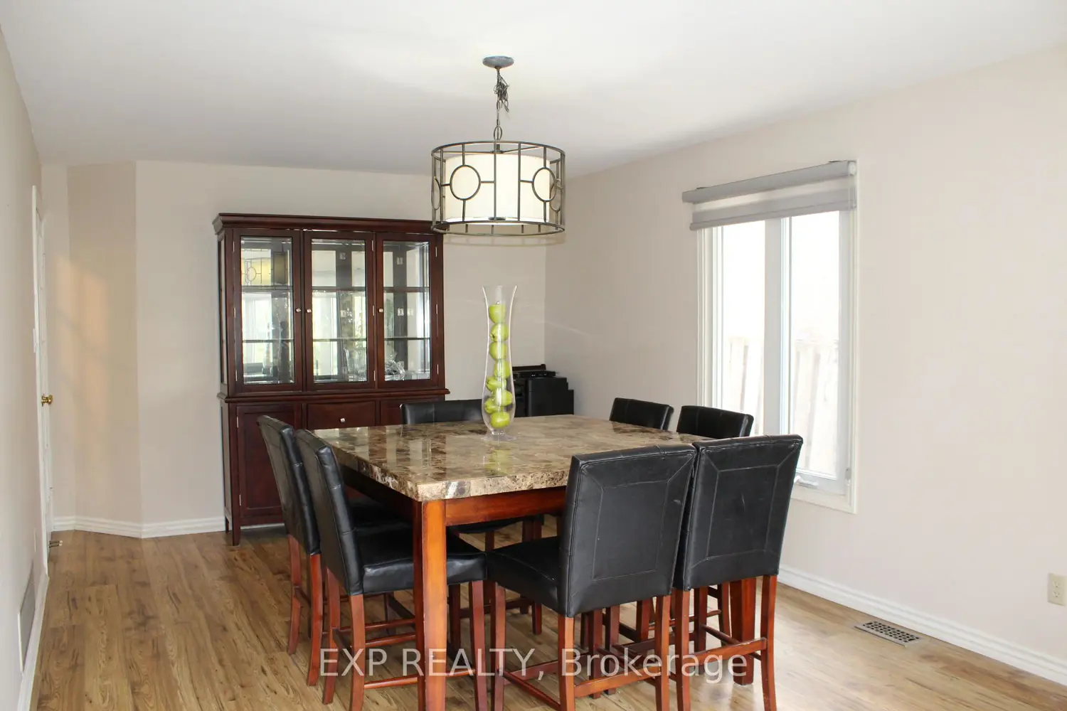 48 Howell Street photo 4