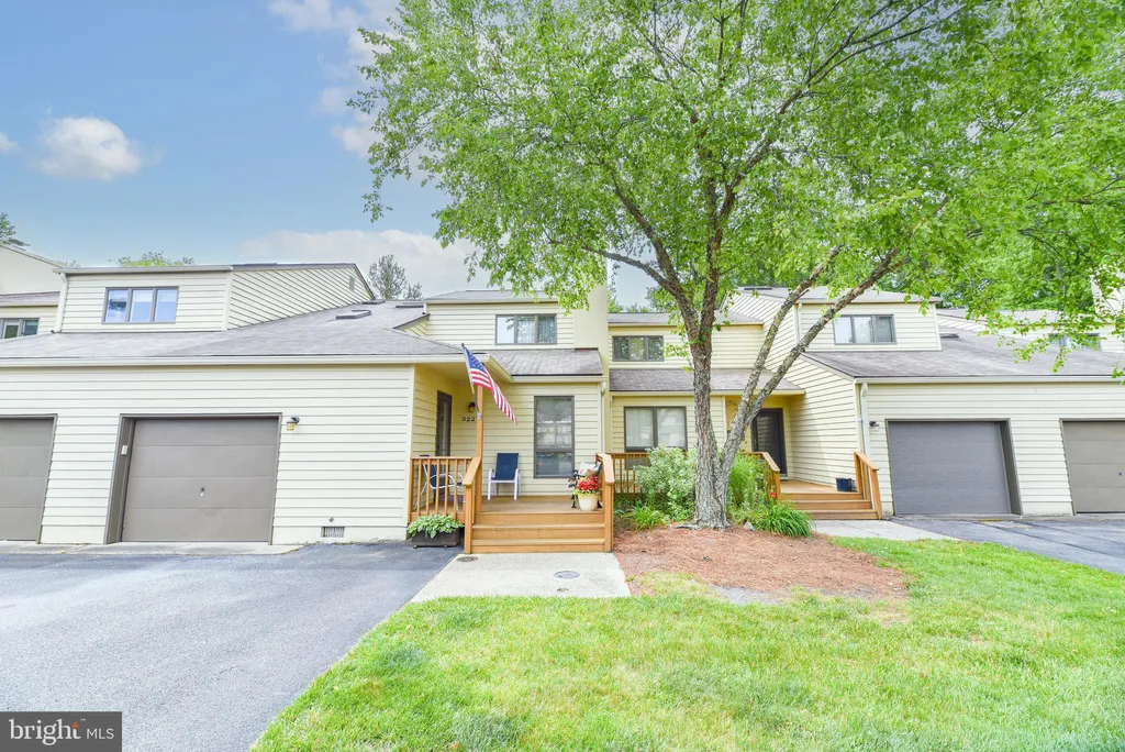 322 Evergreen Court Unit B, Bethany Beach, DE 19930 photo 4