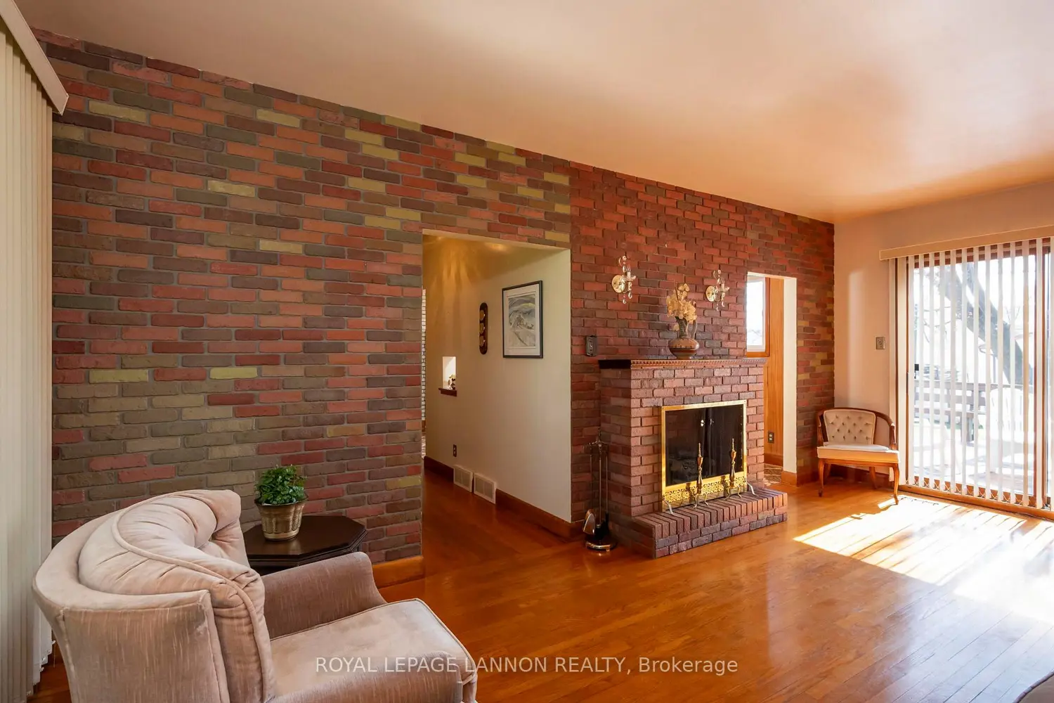 231 Alder Avenue photo 4