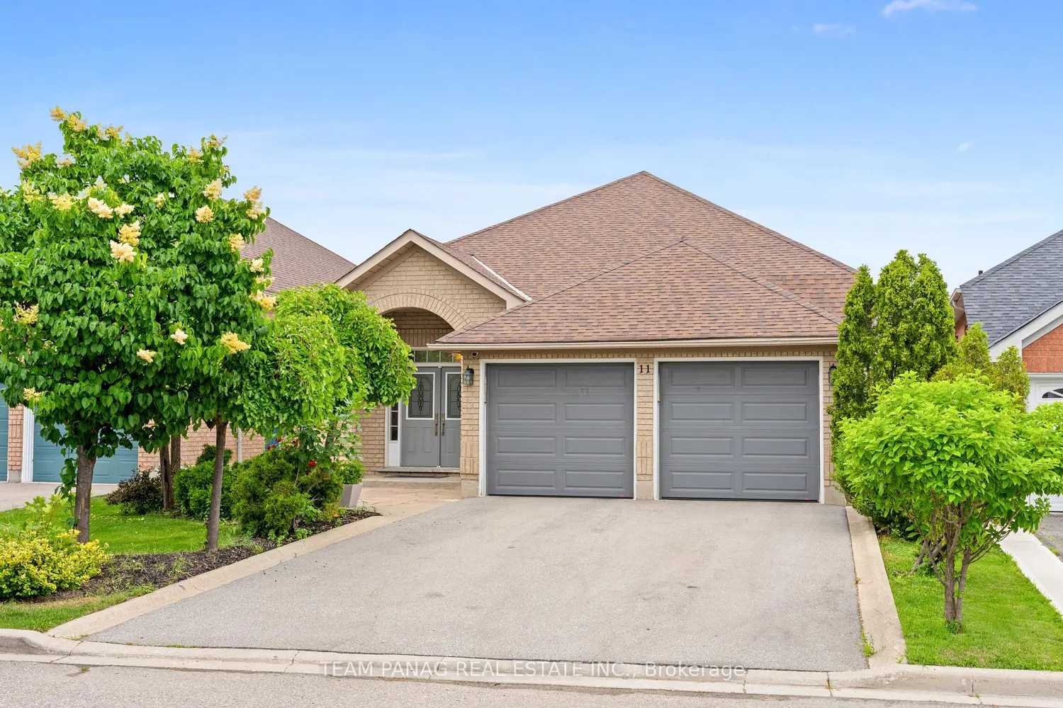 11 Larkmead Place