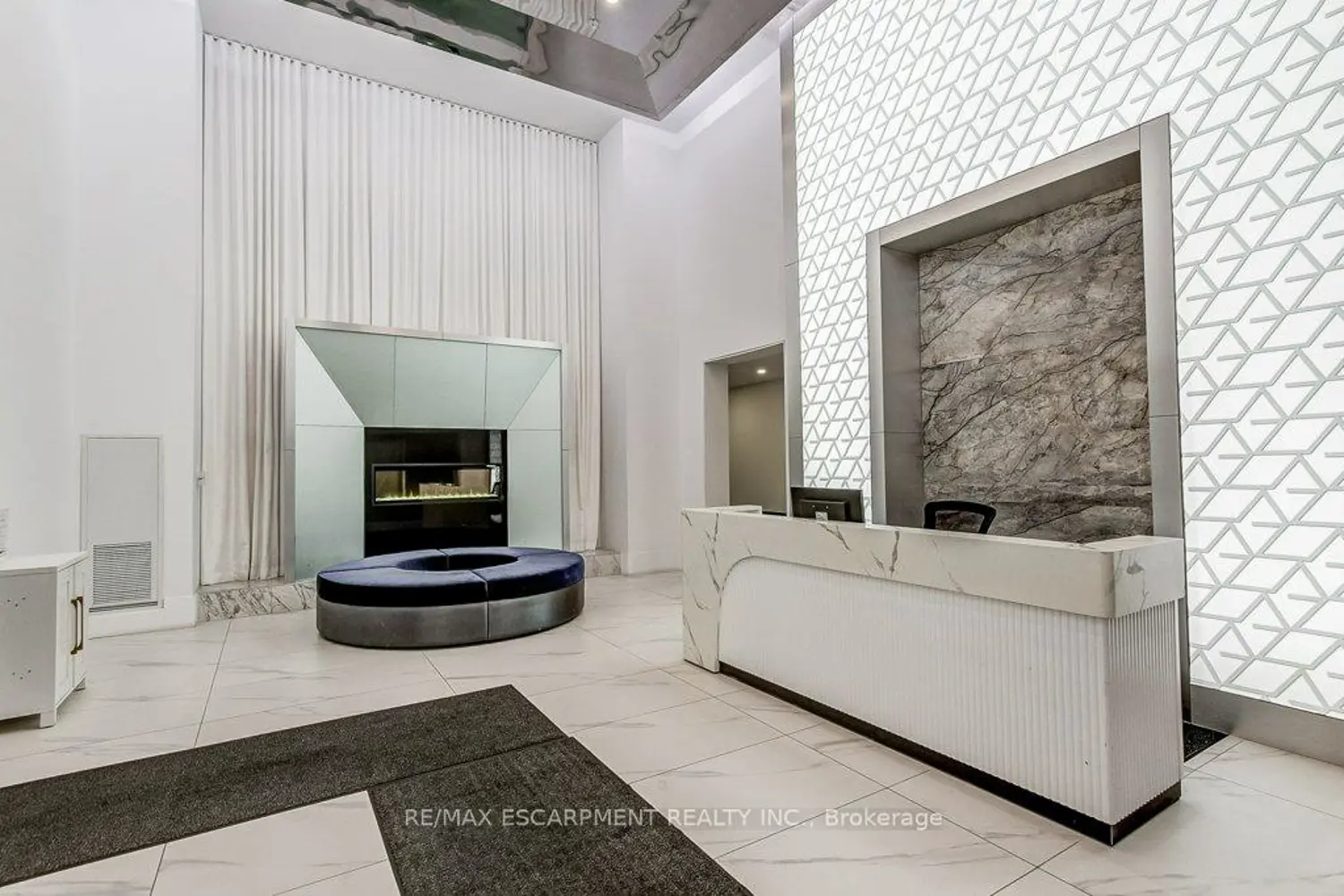 16 Concord Place 201 photo 2