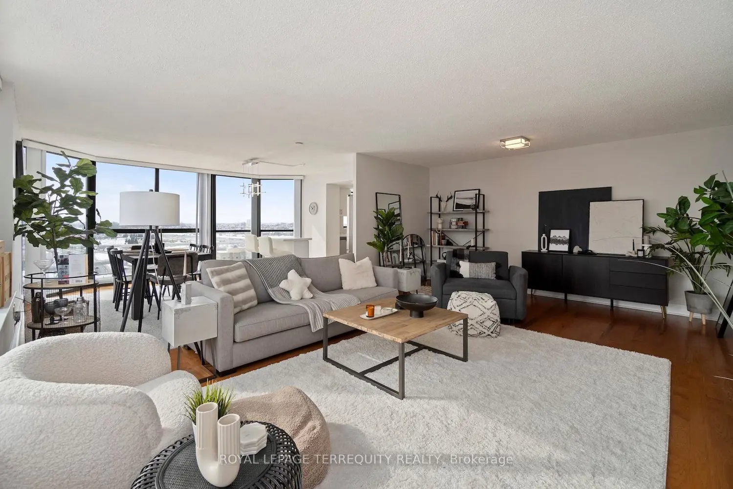 4235 Sherwoodtowne Boulevard 1607 photo 3