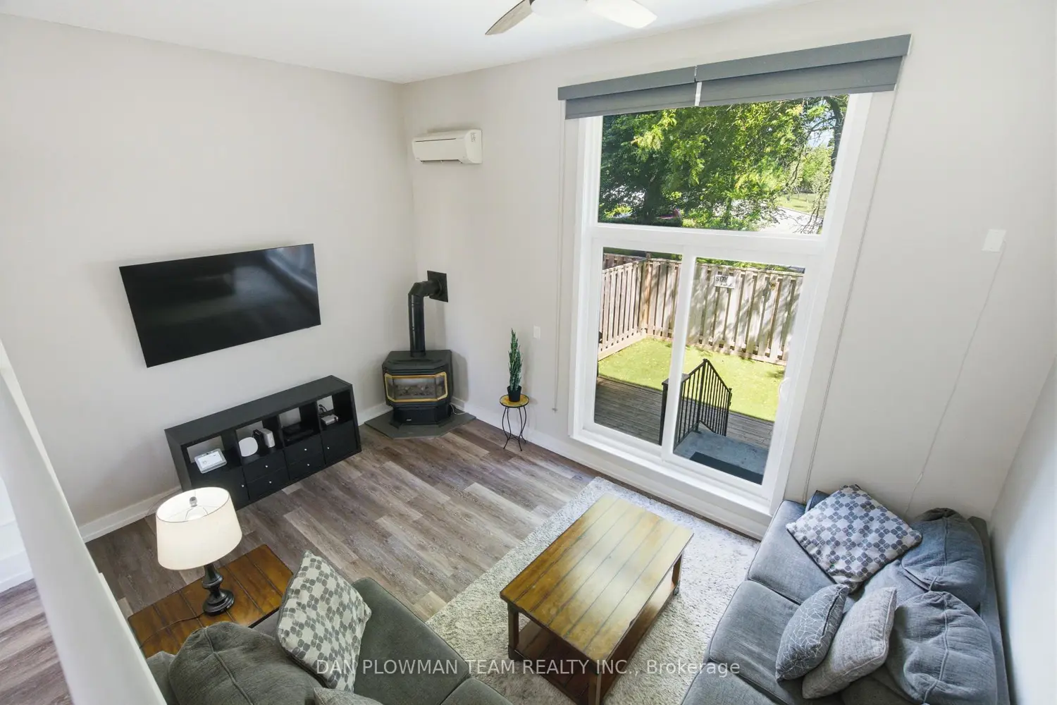 350 Camelot Court 45 photo 3