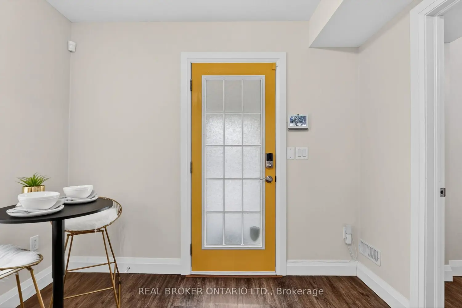 55 Merritt Street photo 5