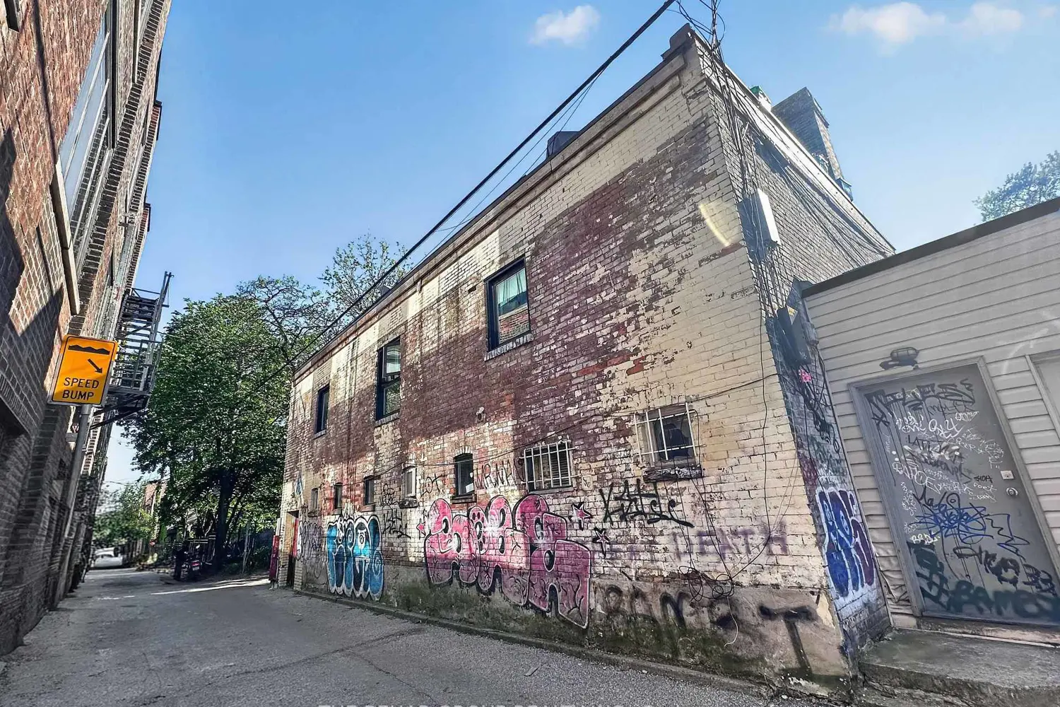 65 Bellwoods Avenue photo 3