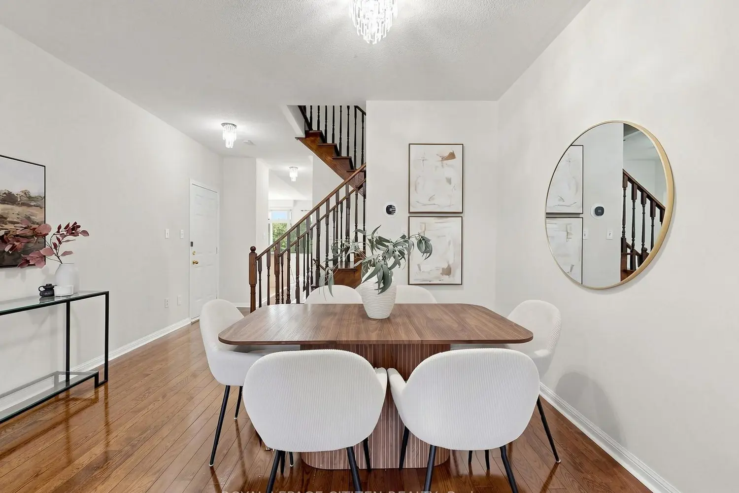 115 Dolce Crescent photo 3