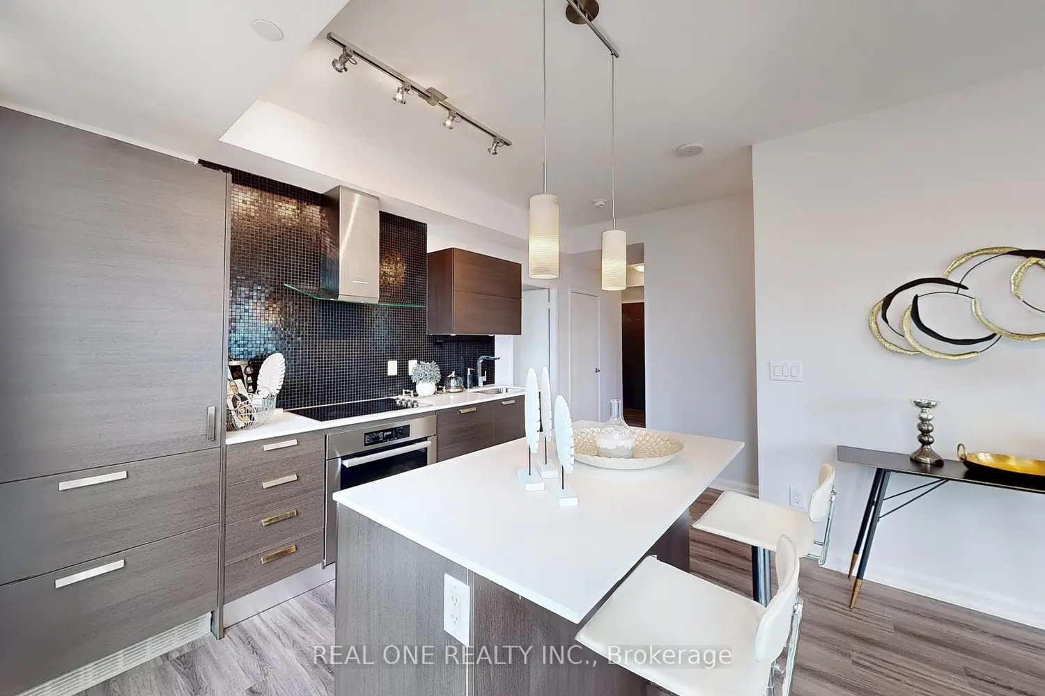 11 Bogert Avenue 1508 photo 4