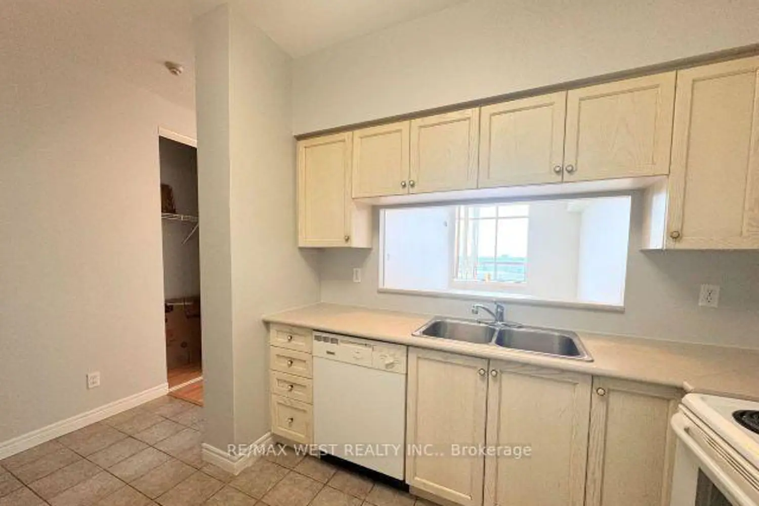 1700 Eglinton Avenue Ph7 photo 3