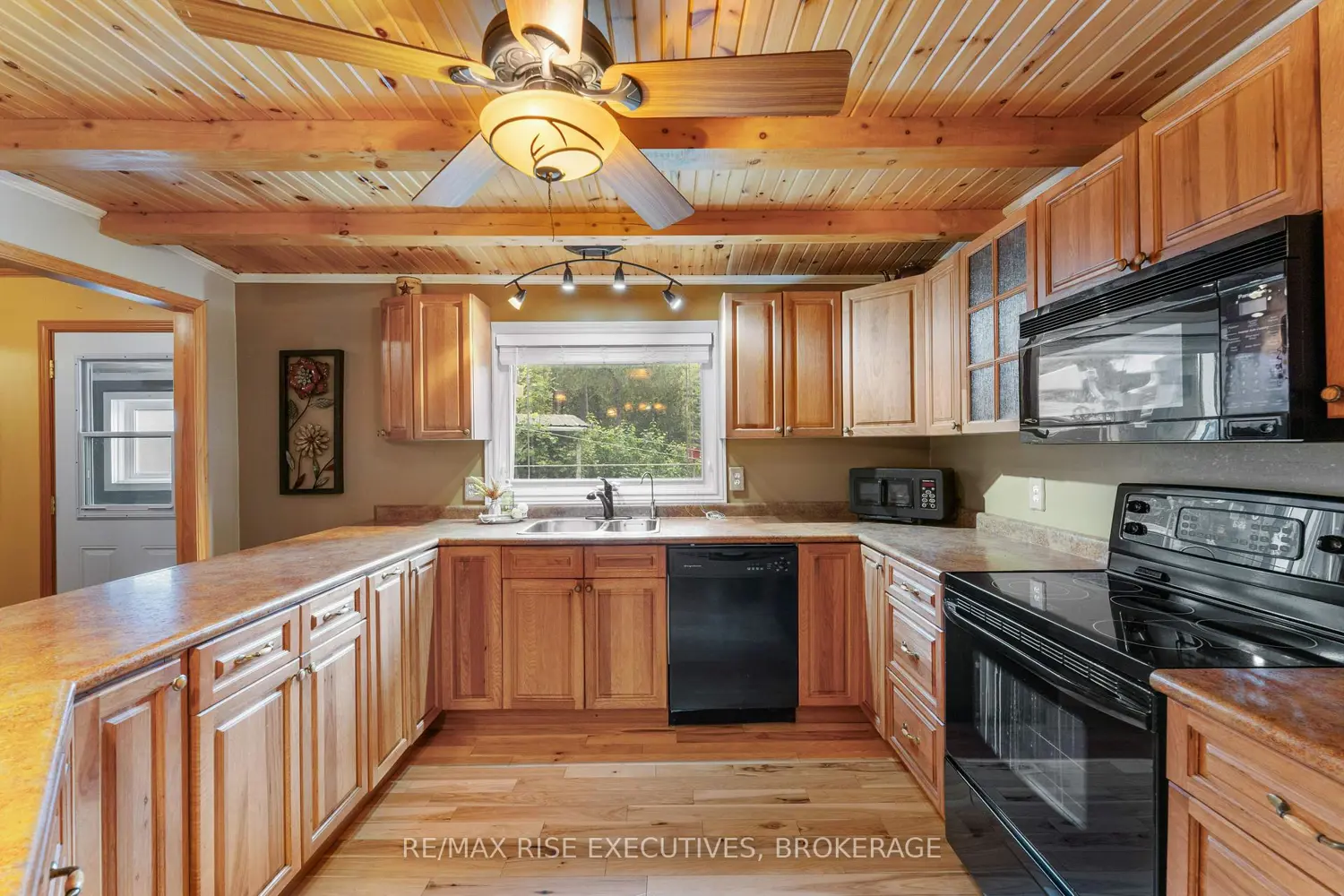 6862 Smith Lane photo 2