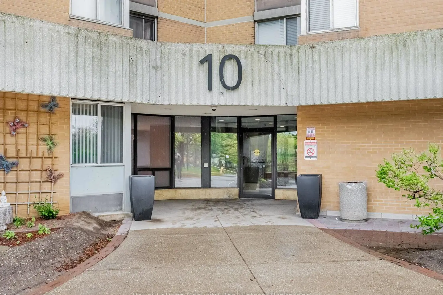 10 Martha Eaton Way 1702