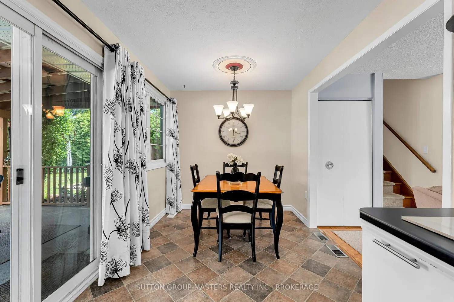 15 Bakers Lane photo 2