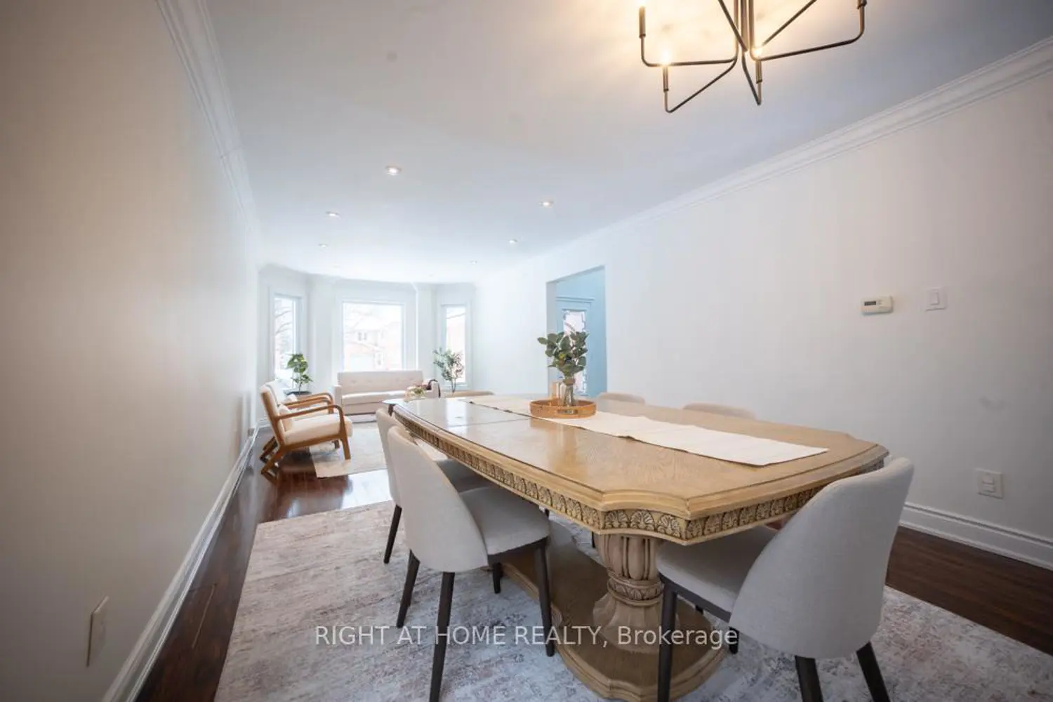 2088 Perran Drive photo 4