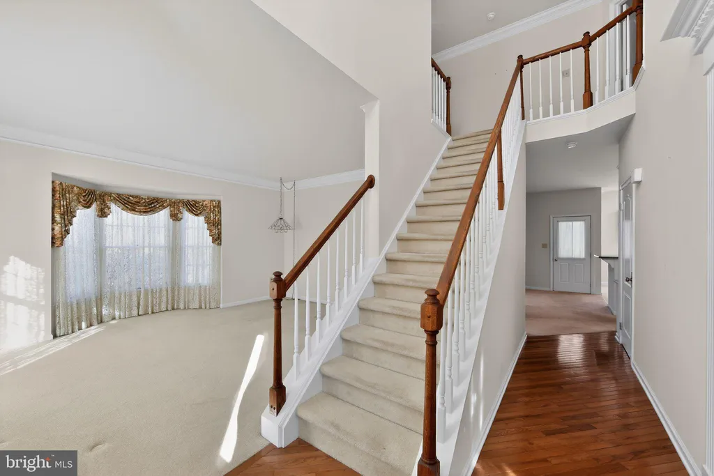 221 Cullen Way, Newark, DE 19711 photo 2