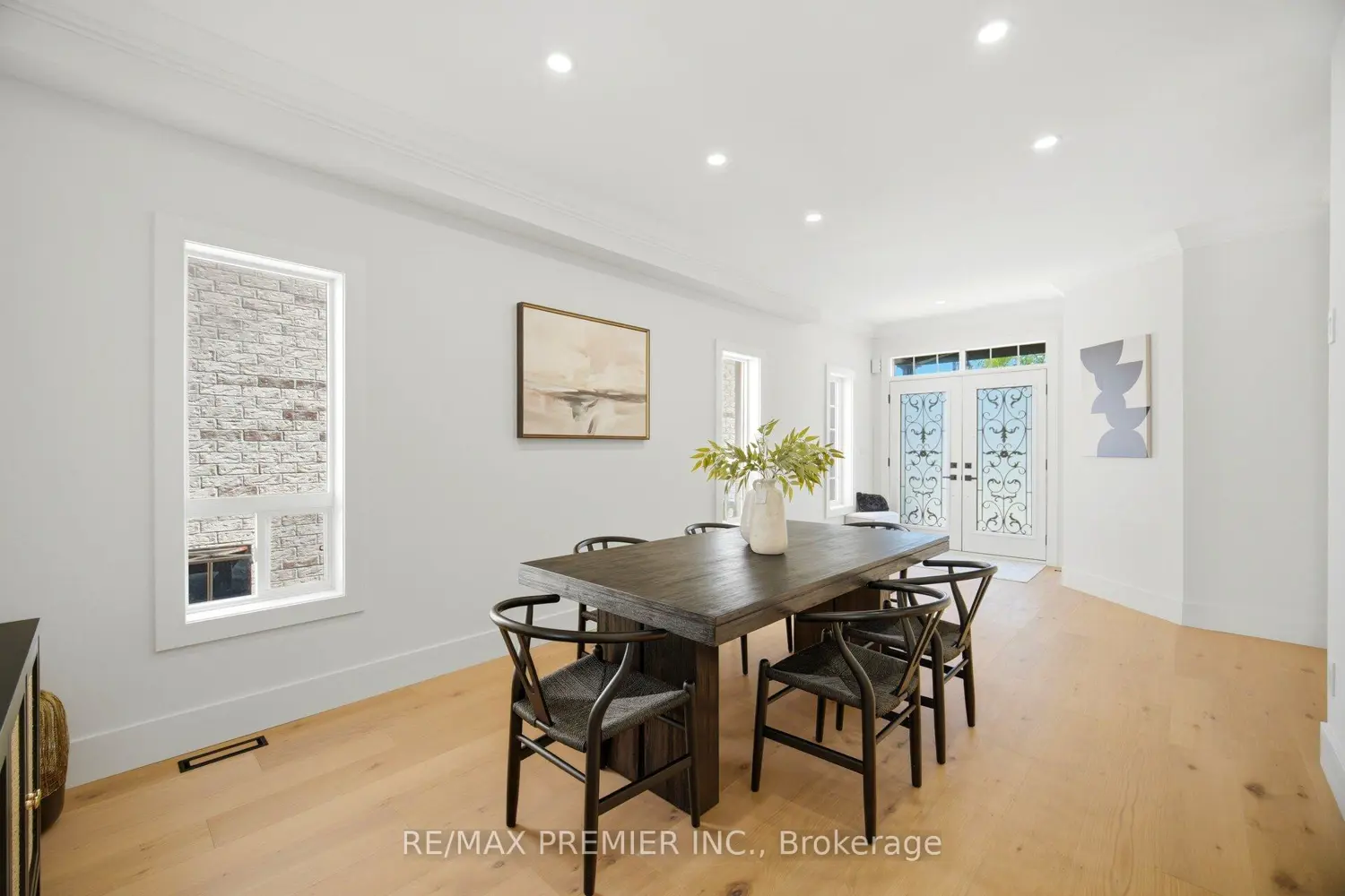 92 Headwater Road photo 4