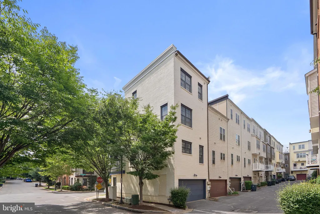 5601 44th Avenue, Hyattsville, MD 20781