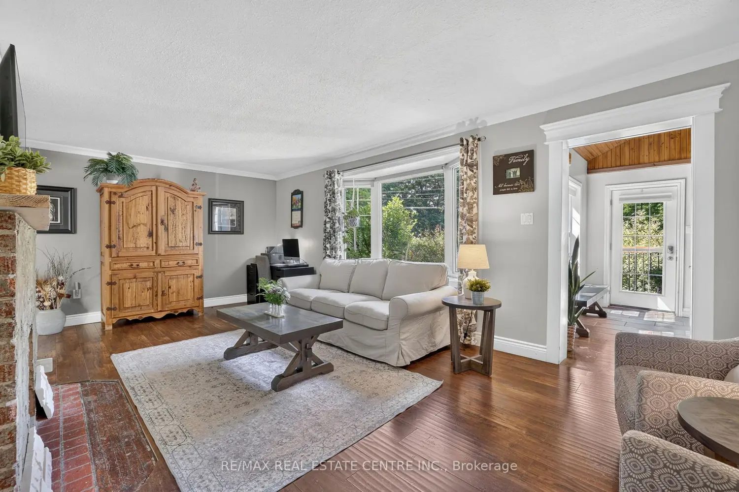12429 Wolseley Street photo 4