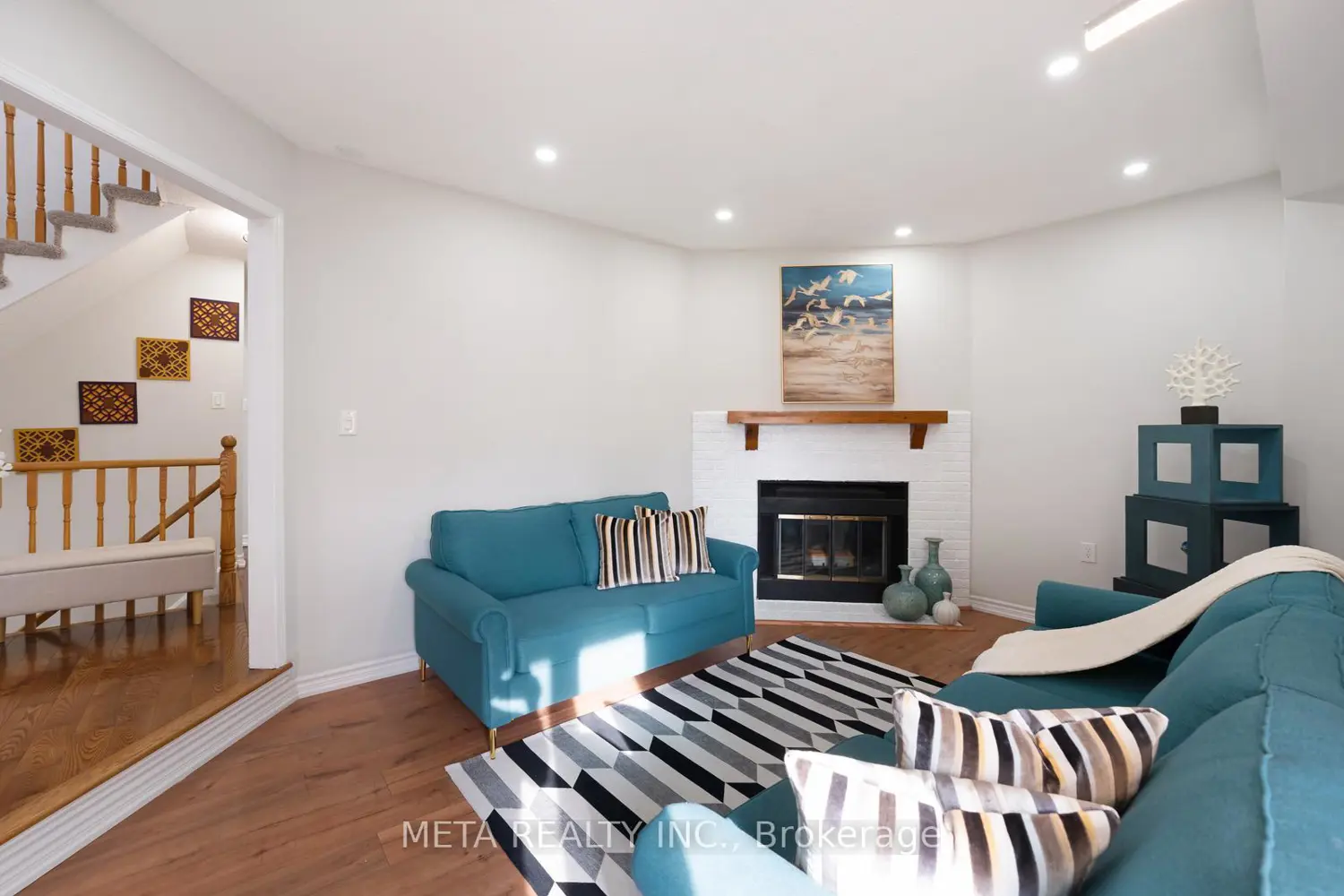 33 Heaver Drive photo 2