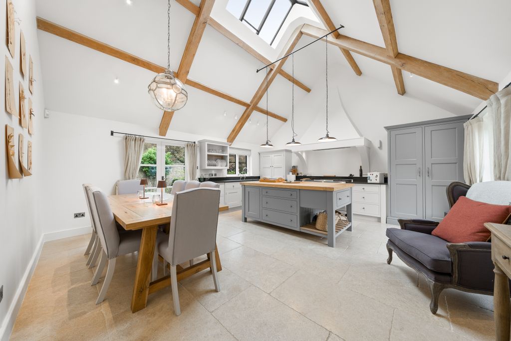 8 bed property for saleEvenlode, Evenlode, Gloucestershire GL56 photo 3