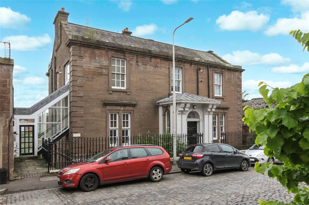 2 bed flat for saleRoseangle, Dundee, Angus DD1