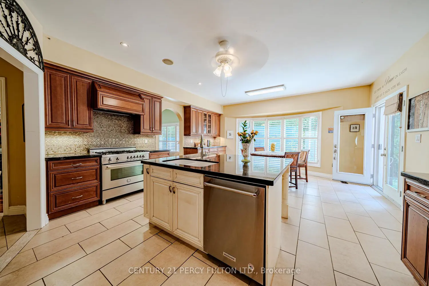 30 Willowgate Drive photo 5